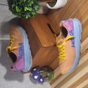 Hoka One One Rincon 3 running shoes